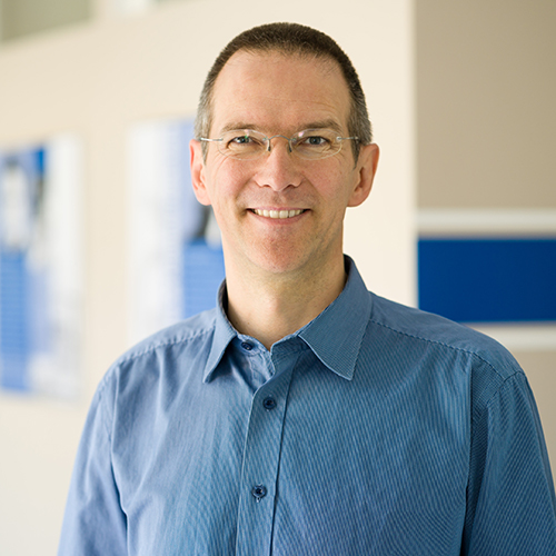 Dr. Matthias Beer